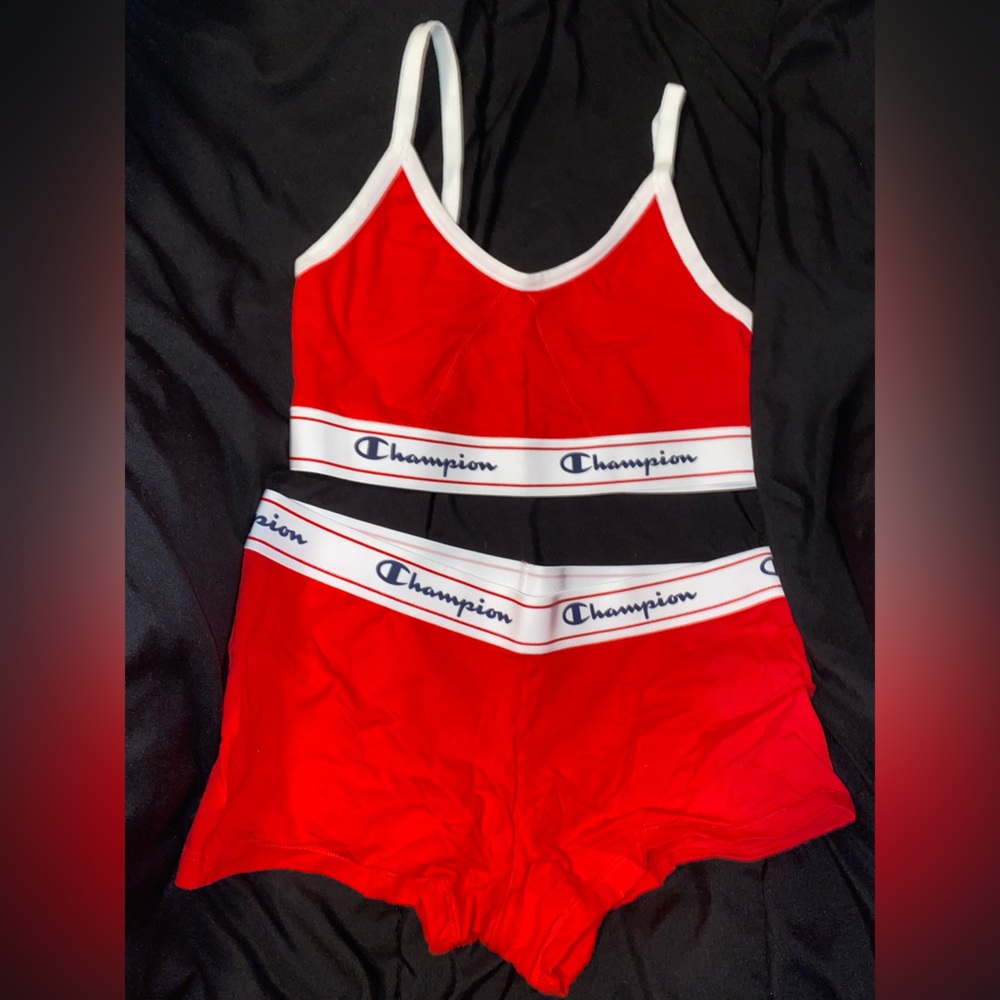 Champion Set. Size M/L